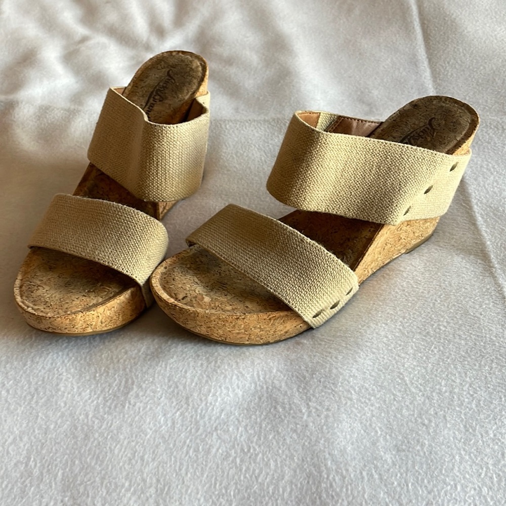 Lucky Brand Beige Cork Wedge Sandals